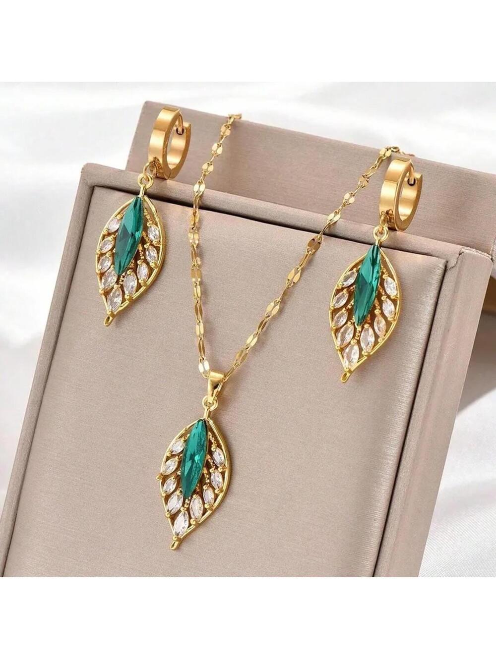 Green leaf - Necklace/Earring set - Gold - CZs - 18"